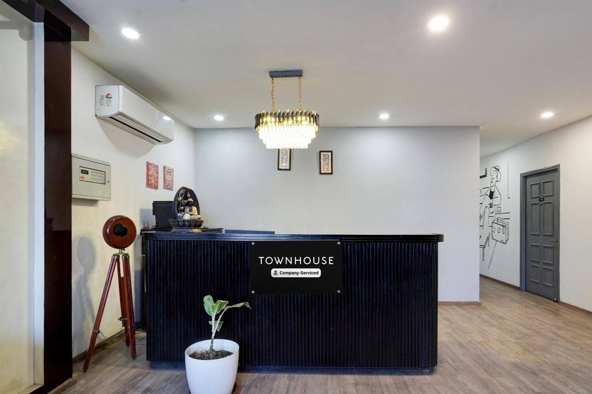 Super Townhouse Gomti Nagar Sector 6 Near Ekana Stadium لاكناو المظهر الخارجي الصورة