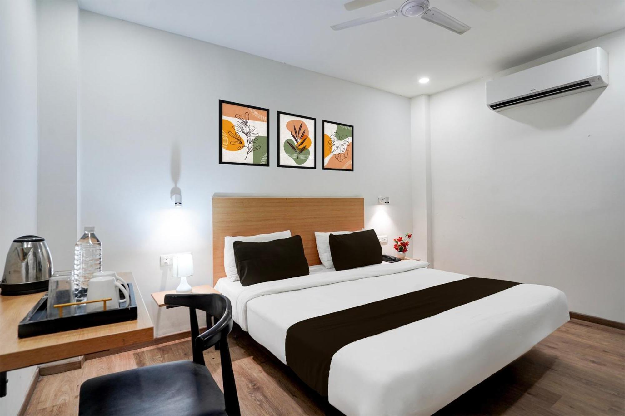 Super Townhouse Gomti Nagar Sector 6 Near Ekana Stadium لاكناو المظهر الخارجي الصورة