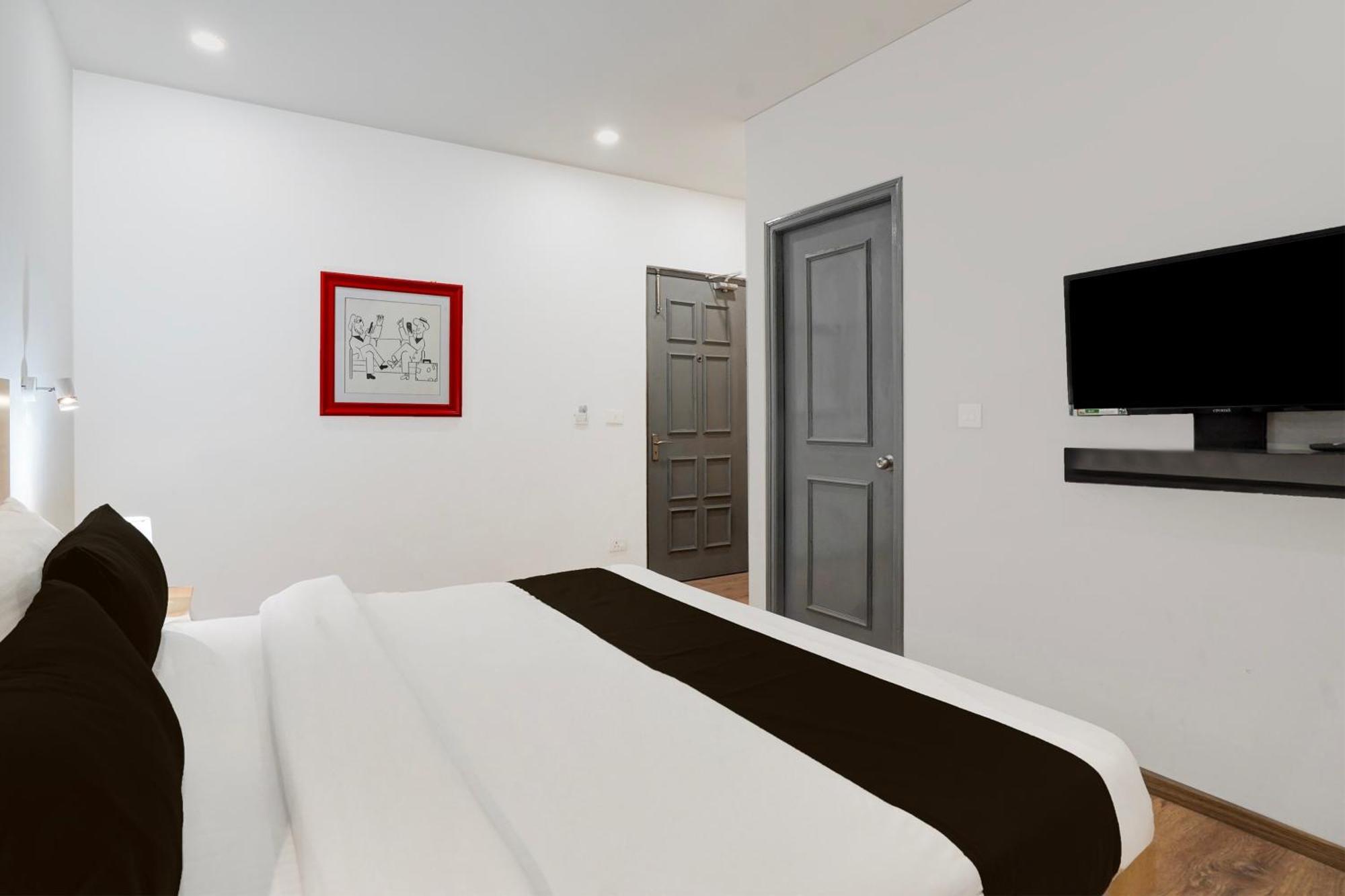 Super Townhouse Gomti Nagar Sector 6 Near Ekana Stadium لاكناو المظهر الخارجي الصورة