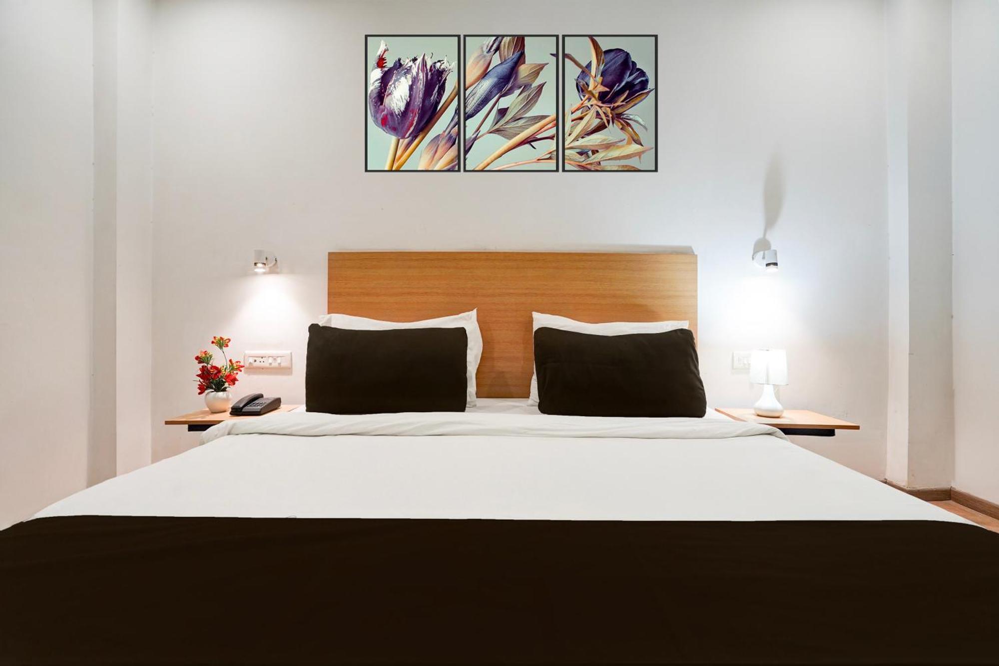 Super Townhouse Gomti Nagar Sector 6 Near Ekana Stadium لاكناو المظهر الخارجي الصورة