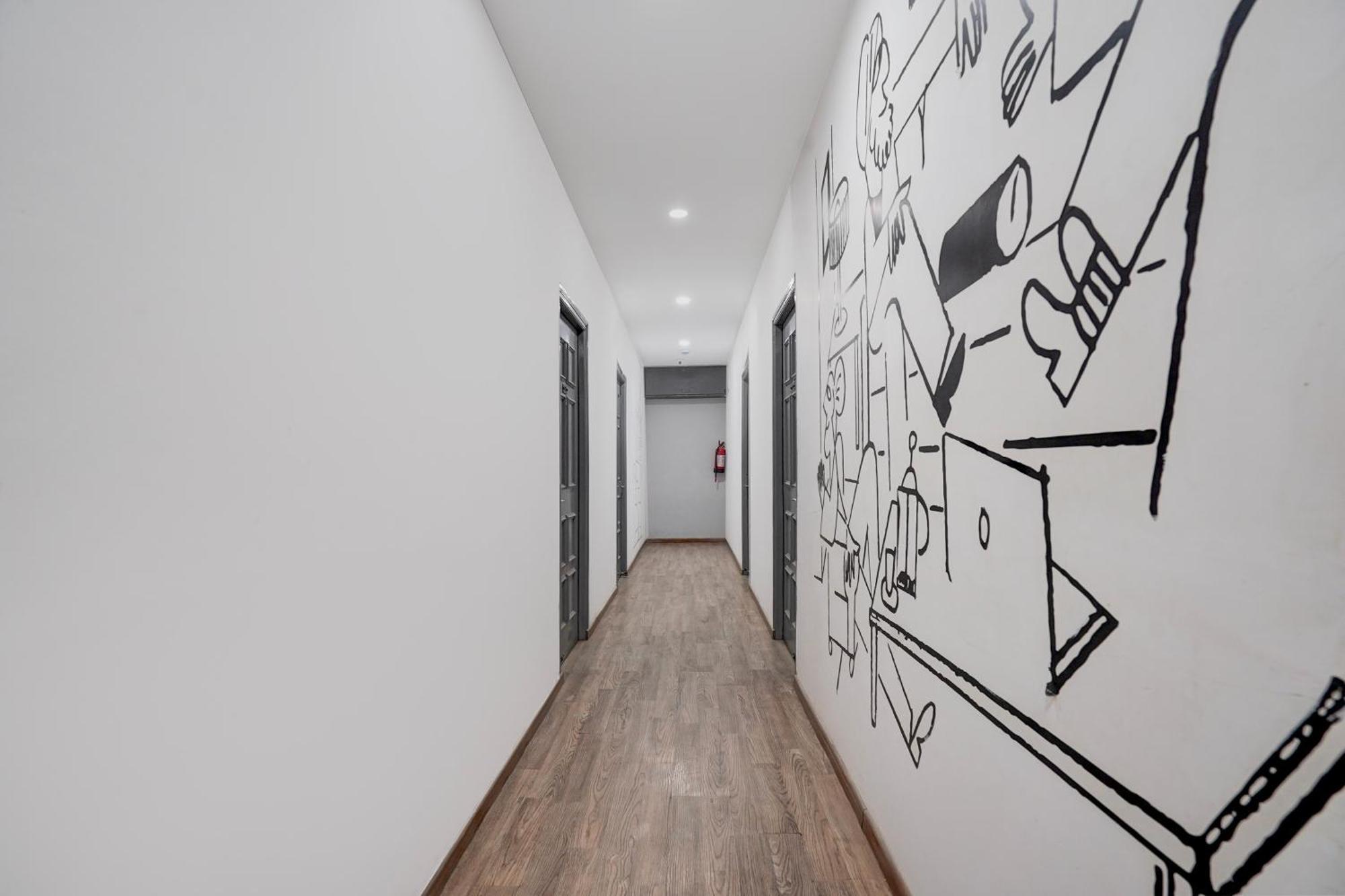 Super Townhouse Gomti Nagar Sector 6 Near Ekana Stadium لاكناو المظهر الخارجي الصورة